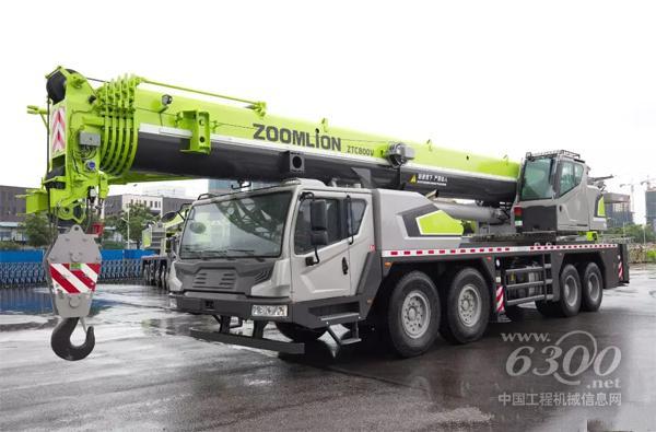 先睹為快！首批ZTC800V653汽車起重機順利交付用戶！