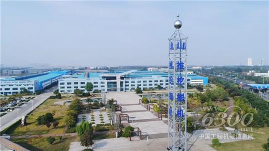 山重建機