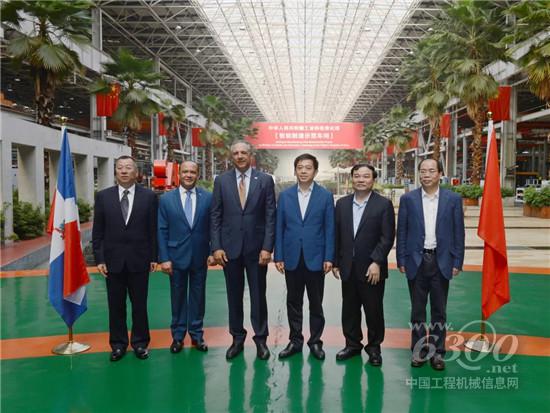 多米尼加總統府行政部長到訪三一