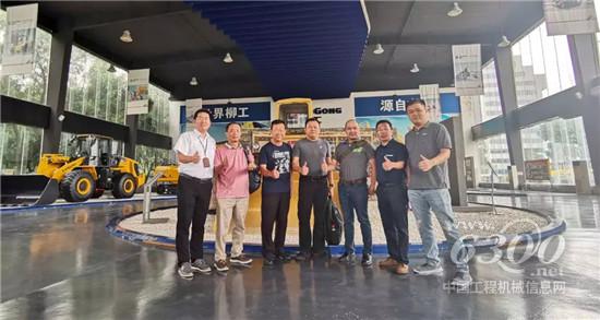 十載春秋，攜手共行