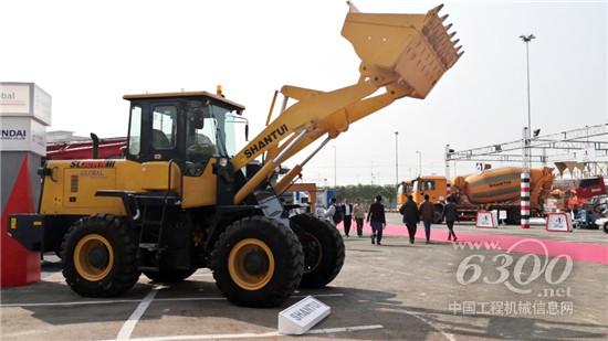 山推攜多款設備亮相巴基斯坦卡拉奇國際工程機械展