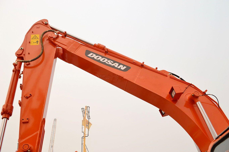 斗山DX150LC挖掘機