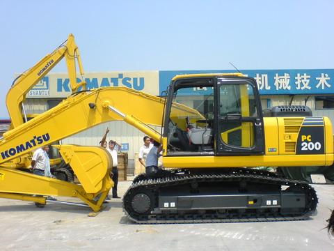 小松PC200-8履帶式液壓挖掘機