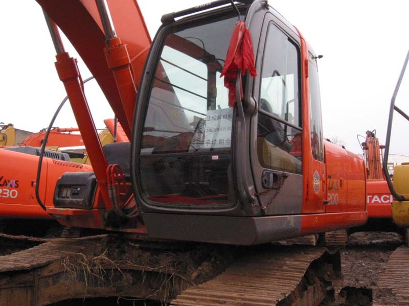 日立ZX200-3挖掘機