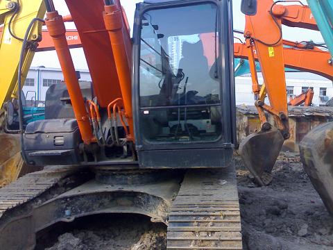 日立ZX200-3挖掘機