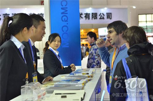 徐工多款新品登陸BICES 2013北京展
