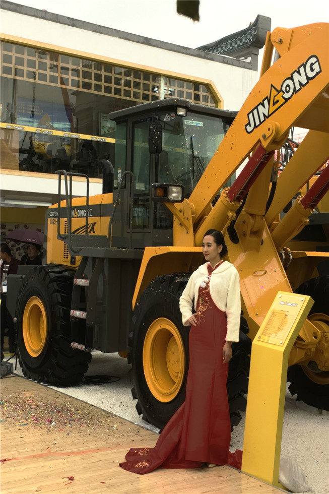 Bauma China 2016——福建晉工機械有限公司發布會展臺風采