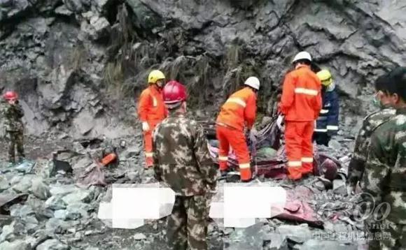 四川樂山官員勘察扶貧項目遇塌方 常林深度救援