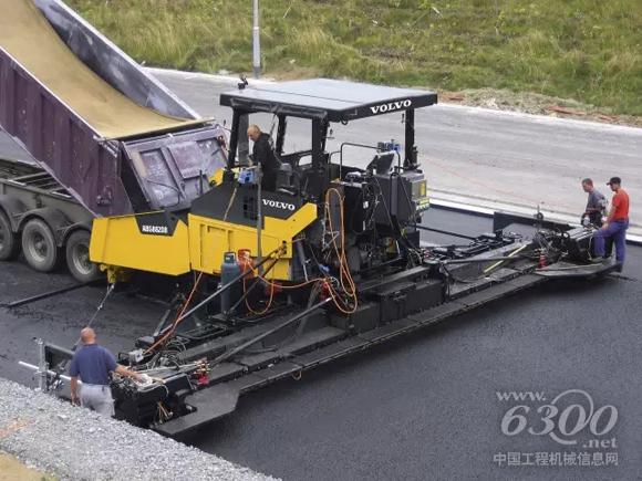 沃爾沃ABG8820攤鋪機資料圖