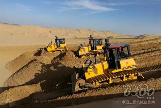 柳工推土機助力中國沙漠光伏建設