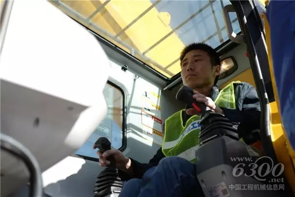 比賽一觸即發，即便操作如此“高大上”的G一代，也難免緊張