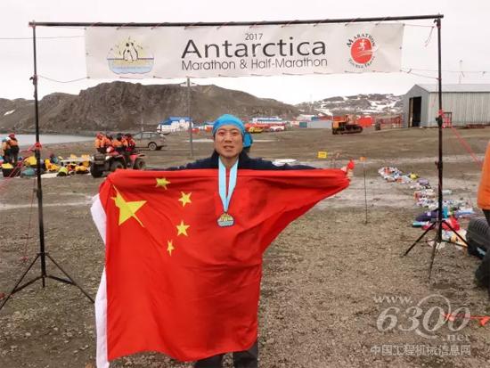 廈工機械師完美挑戰南極馬拉松