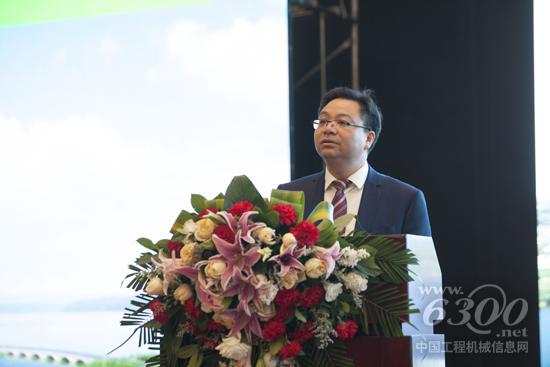 中國城市環境衛生協會副理事長、高級工程師方國浩發言