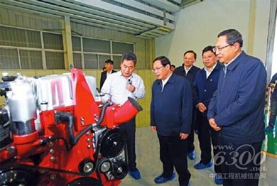 江蘇省黨政代表團來華菱星馬集團考察