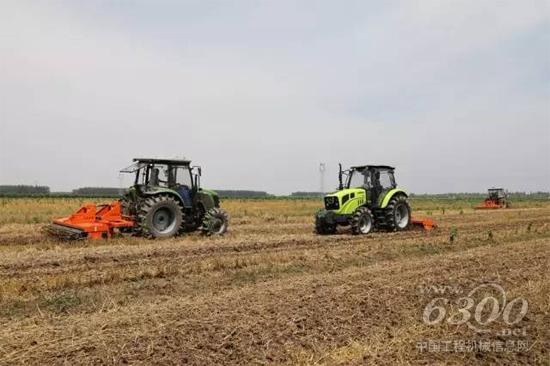 農業部農機化司司長李偉國調研“三夏”農機化工作