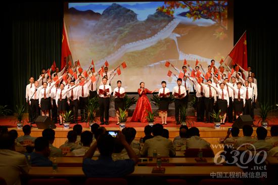 方圓集團慶祝建黨九十六周年詩歌朗誦會舉行