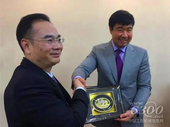 三一集團與“哈鐵快運”公司簽署合作備忘錄