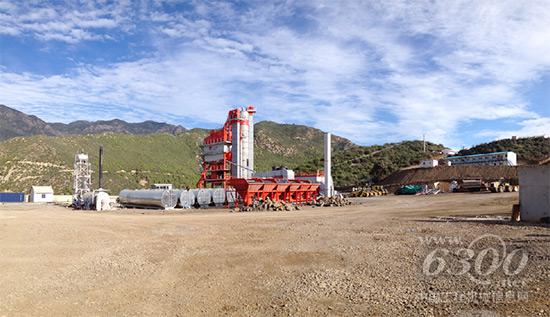 南北高速公路項目上的德基機械DG5000型瀝青混合料攪拌設備