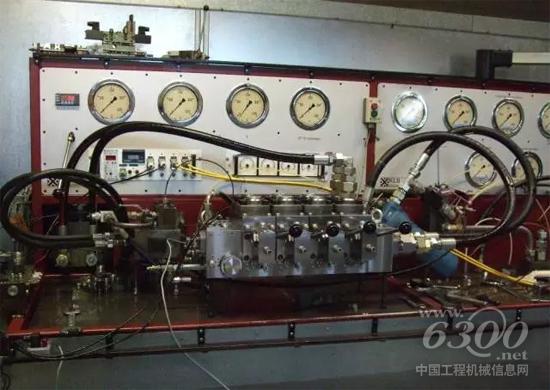 徐工荷蘭AMCA新產品APV32井下裝載機用負載敏感比例液壓閥