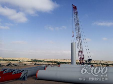 QUY350履帶起重機正在風電項目現場施工