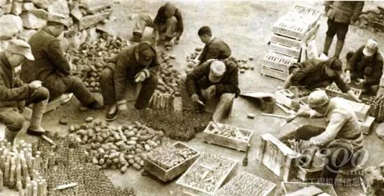1943年5月，在抗日戰爭峰火中，華興鐵工廠成立，工人邊生產邊襲擊日寇據點