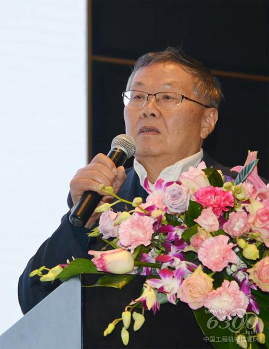 山河智能董事長何清華
