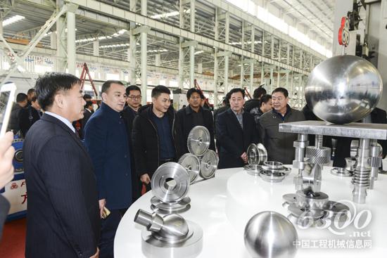 觀摩主導產品樣機展示