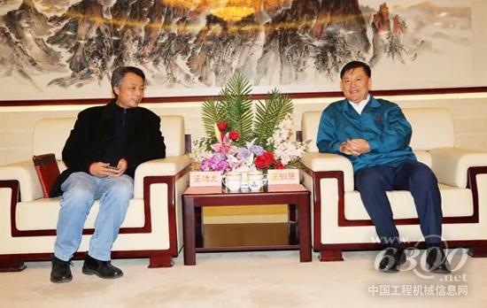 廈工股份公司總裁王功尤一行訪問中國重汽