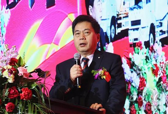 華菱星馬集團公司董事長劉漢如講話