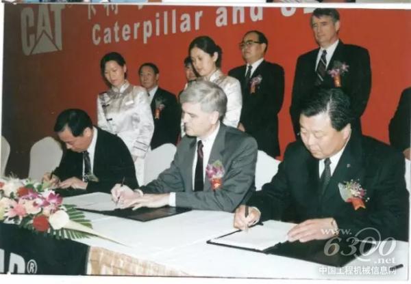 2008年山工機械成為卡特彼勒全資子公司