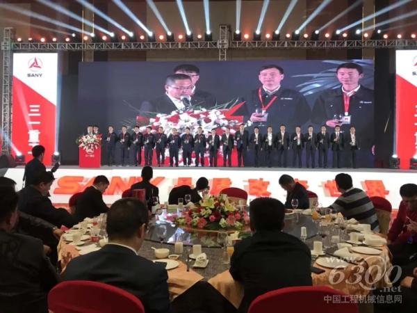 昆明站，董事長攜營銷服務戰士答謝所有來賓
