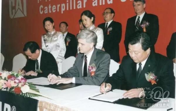 2008年山工機械成為卡特彼勒全資子公司