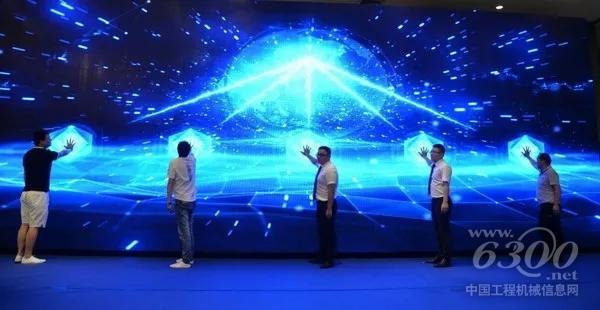 五位領導共同啟動“守護吊裝安全”工程起重機“吊裝安全日”公益行動