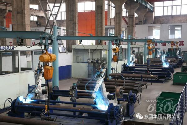 方圓集團起重機械廠各車間正以激昂的斗志、飽滿的熱情投身大干當中