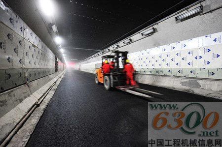 過江隧道