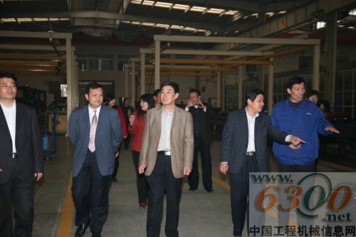 力士德 挖掘機