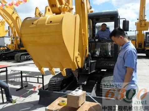 挖掘機打手機比賽