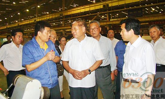 四位院士、專家齊聚徐工建言鐵路橋隧施工技術