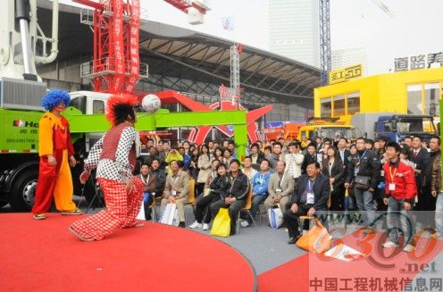 鴻得利，寶馬展