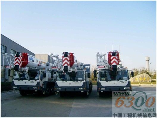 京城重工 汽車起重機 發車儀式