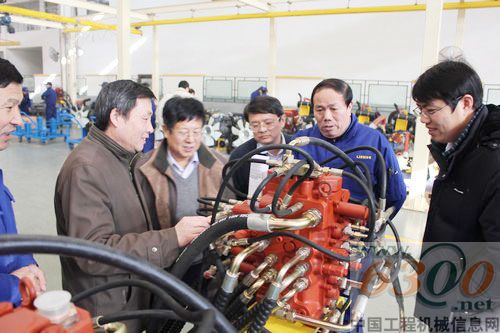 青島大學領導來力士德公司參觀訪問
