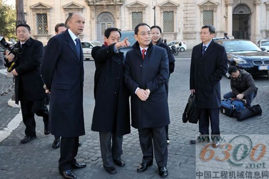 意大利總統為中聯重科詹純新董事長頒發金質獎章