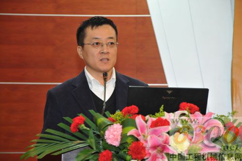 徐工科技營銷公司副總經理葉鋼解讀商務政策