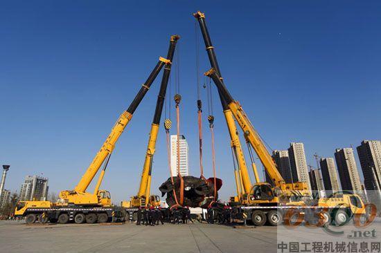 徐工QAY300、200兄弟齊上陣