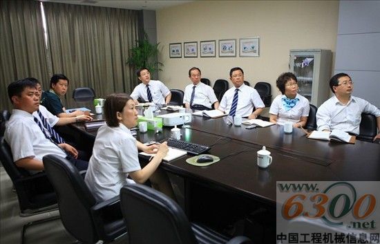 山推股份公司黨委召開首次黨群工作季度例會