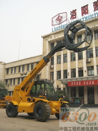 國機重工 伸縮臂叉裝機