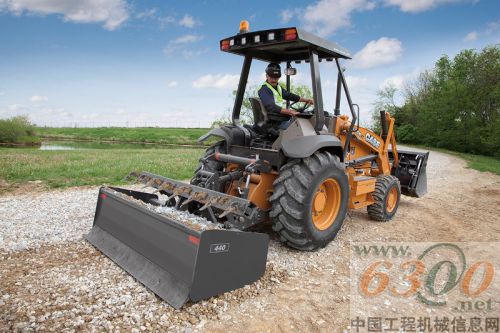 凱斯全新一代570N XT物料牽引機