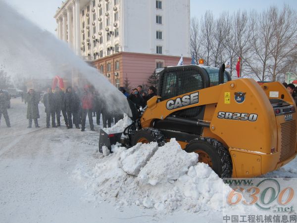 凱斯,工程機械,清雪設備,市政清雪,道路清雪,,滑移裝載機,斜角清雪器,破冰器,液壓吹雪機
