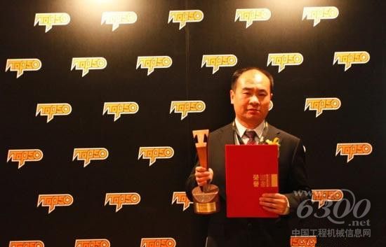 沃得重工W2225LC-8履帶式挖掘機榮登TOP50